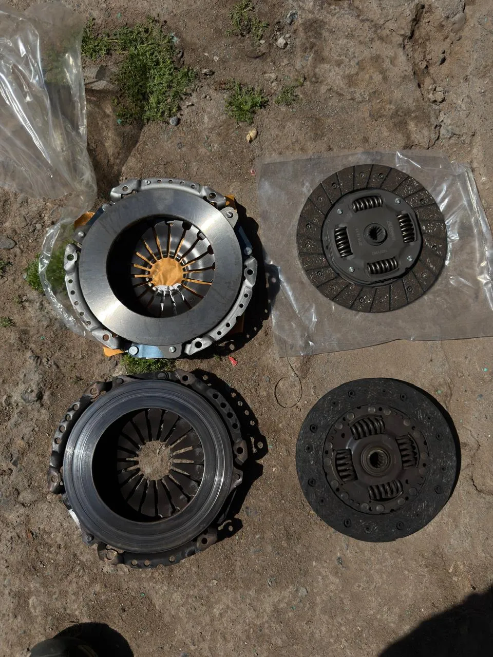 Kit de embrague nuevo vs usado Chevrolet Onix: prensa y disco - taller en Peñalolén